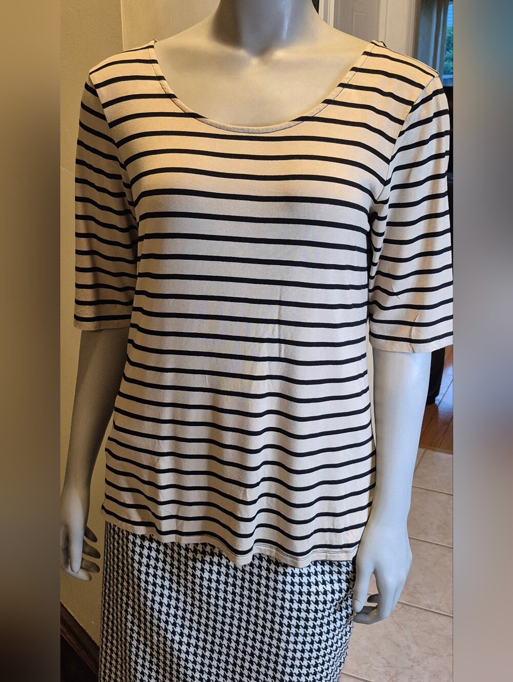 Cable & Gauge Cream and Black Striped Scoop Neck Short Sleeve Top